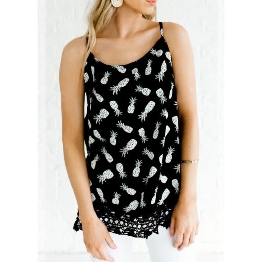SUNNY + 74° Pineapple Lace Trim Top‎
